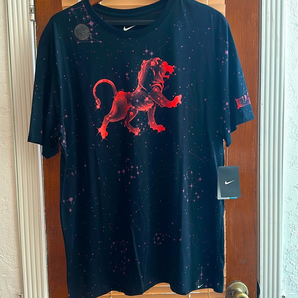 Nike men’s tee shirt size XL